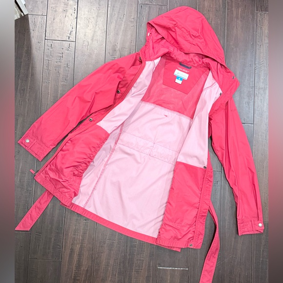 Columbia rain coat, red, medium, new - Picture 4 of 8